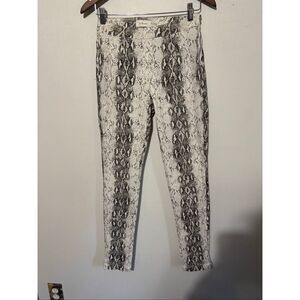 NWOT Bohme Women's Size Medium Gray Snakeskin Print Ankle Length Leggings